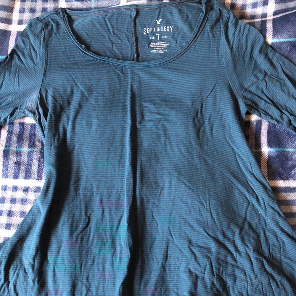 American Eagle tee shirt